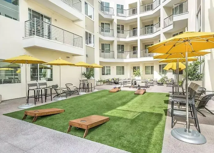 Cozysuites Paradise Under The Palm Trees 14 * Phoenix